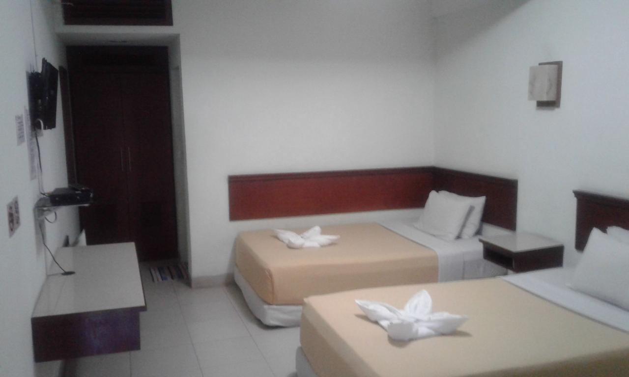 Pandu Lakeside Hotel Parapat Exterior foto