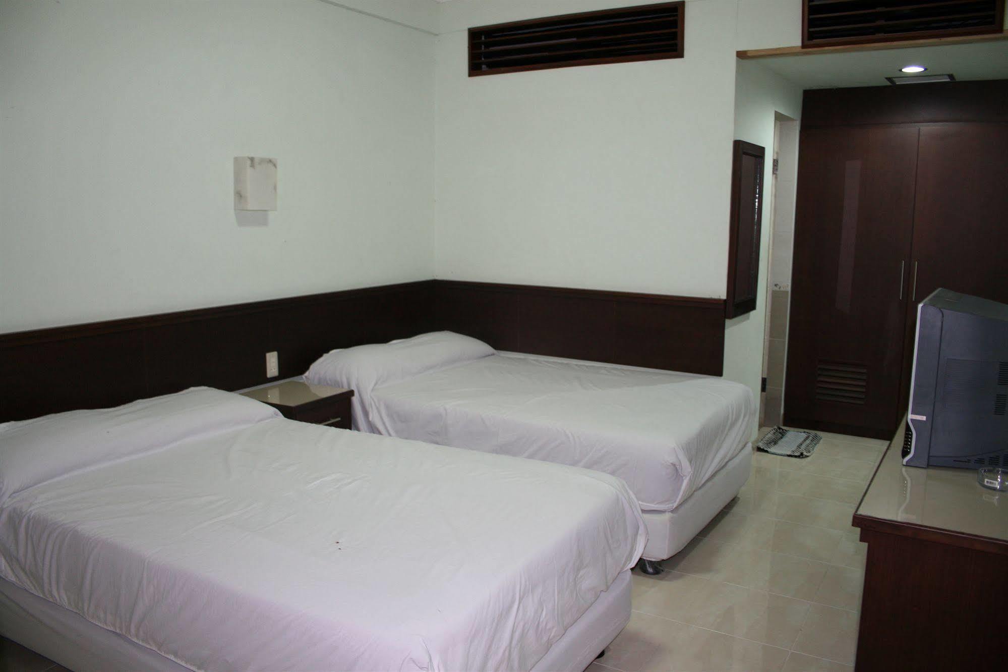 Pandu Lakeside Hotel Parapat Exterior foto