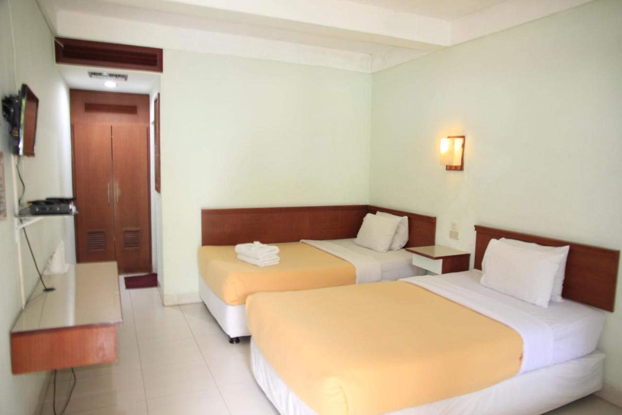 Pandu Lakeside Hotel Parapat Exterior foto