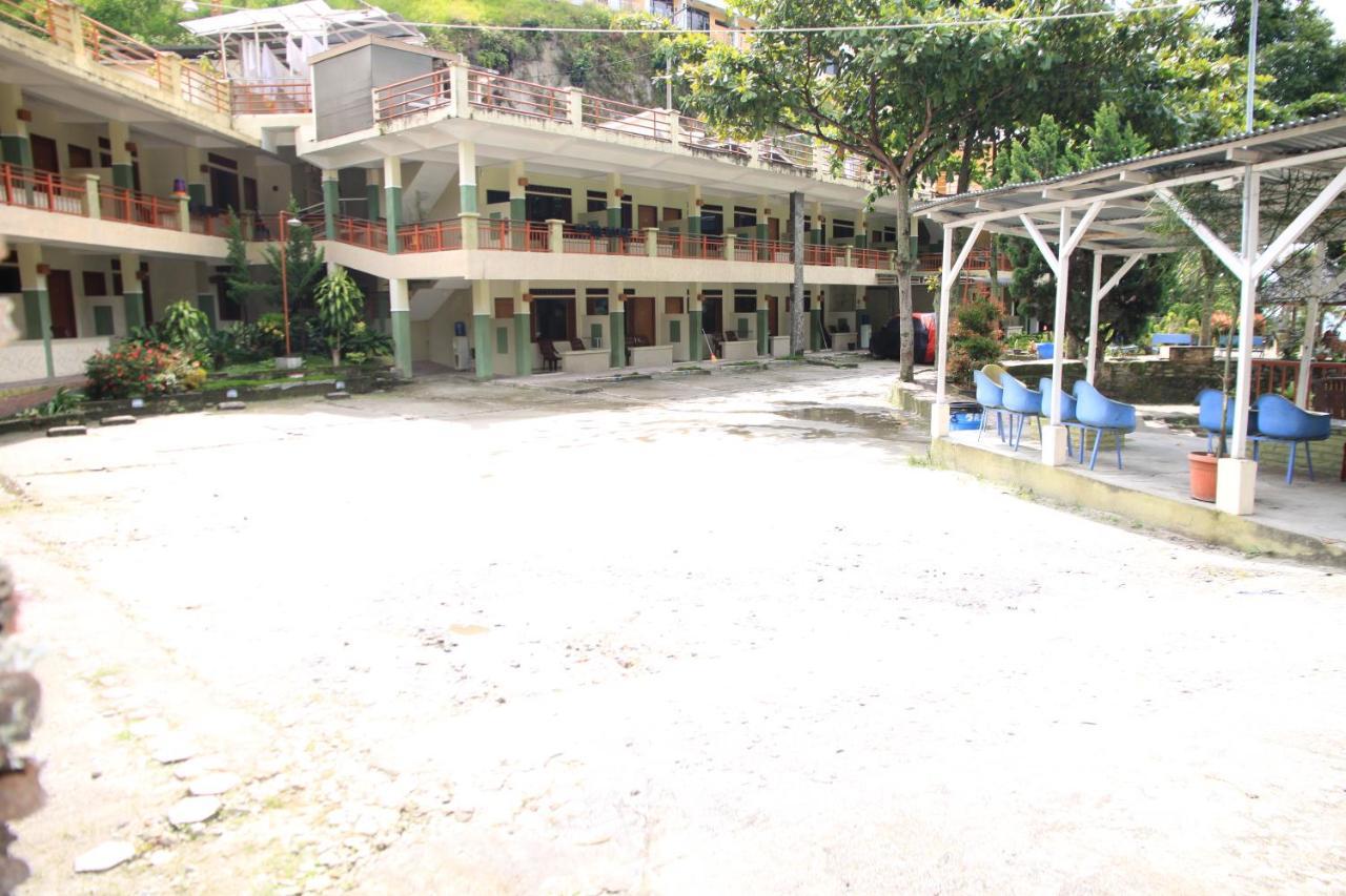Pandu Lakeside Hotel Parapat Exterior foto