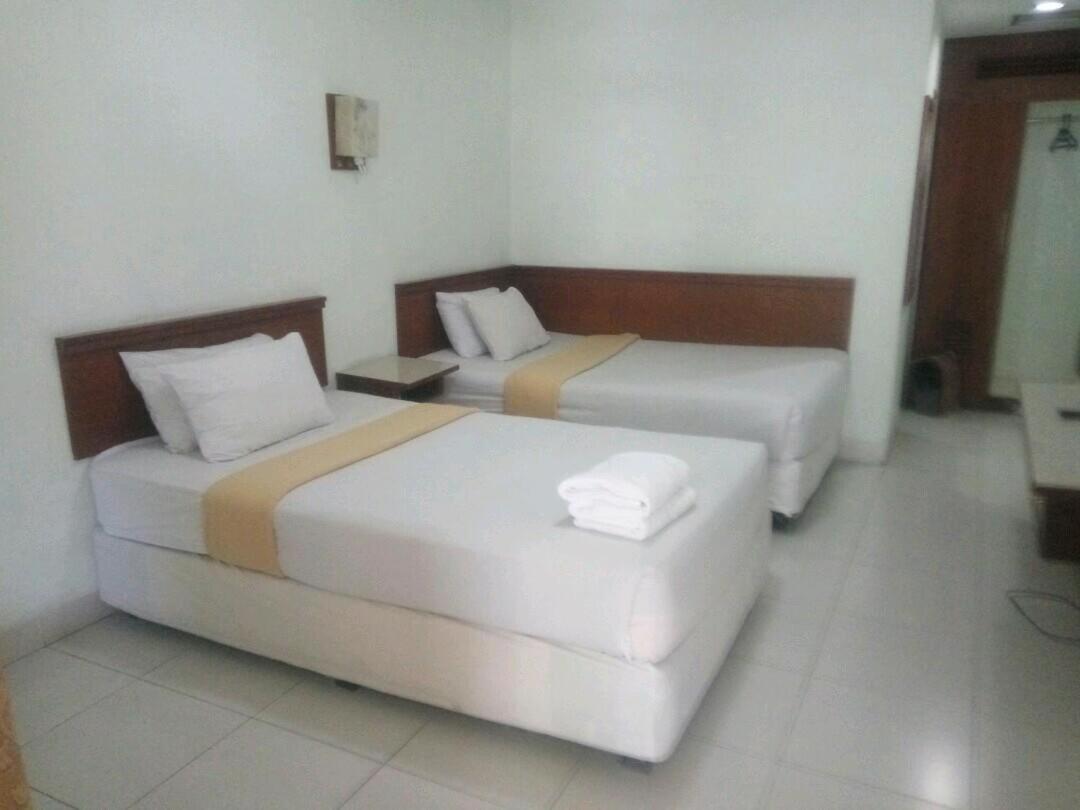 Pandu Lakeside Hotel Parapat Exterior foto