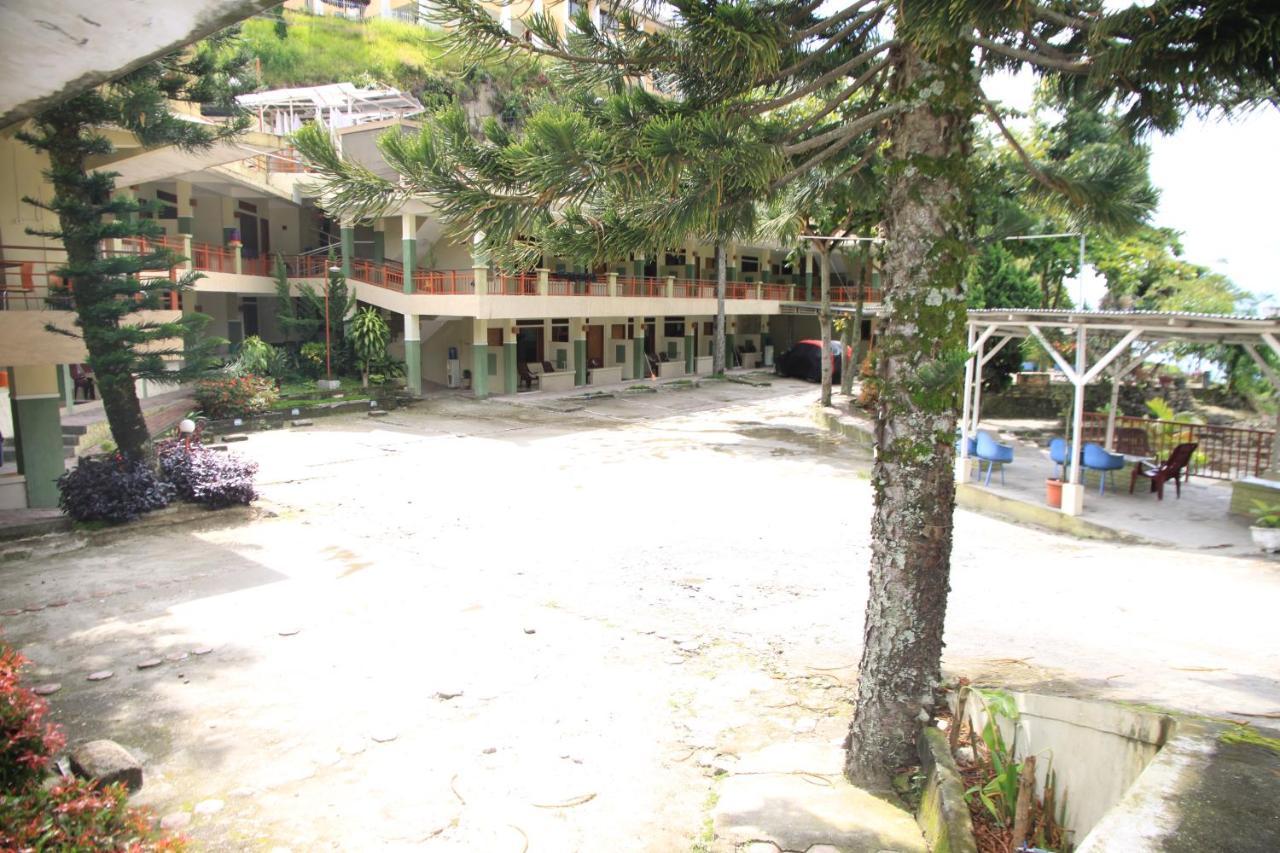 Pandu Lakeside Hotel Parapat Exterior foto